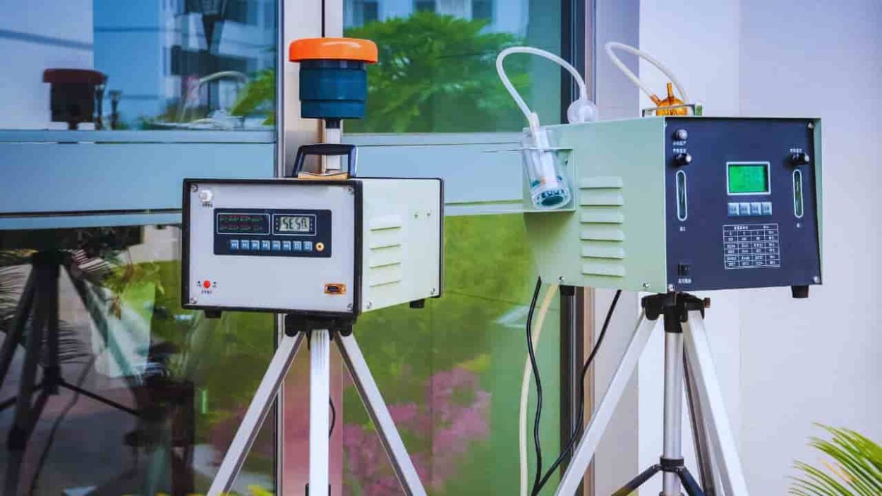 monitoring tools and mitigation strategies to protect urban bee populations